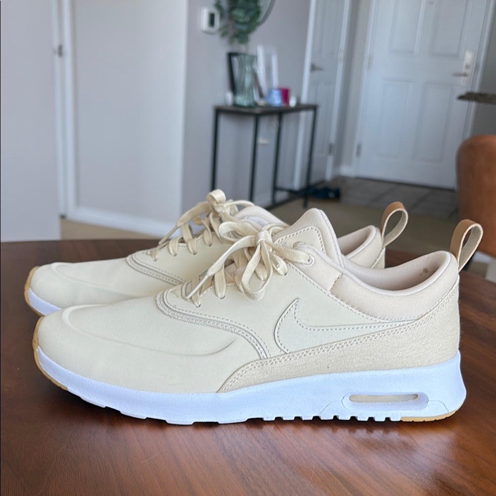 Nike Air Max Cream Sneakers